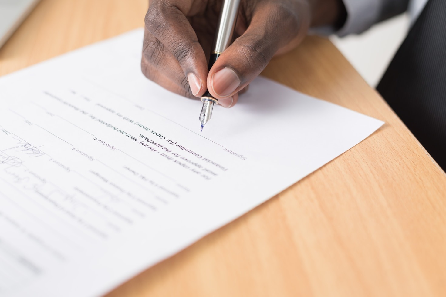 Cómo redactar un contrato sólido y confiable